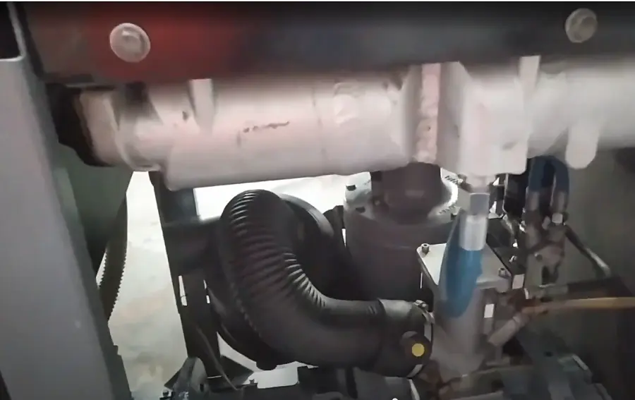 Limpeza do Sistema de Refrigeração de Compressores de Parafuso