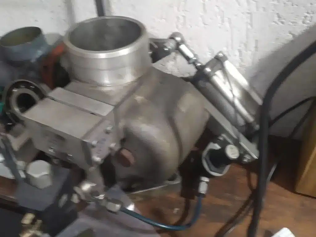 Revisão da Válvula de Admissão de Compressores de Parafuso