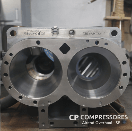 Caixa da unidade compressora aberta, pronta para montagem