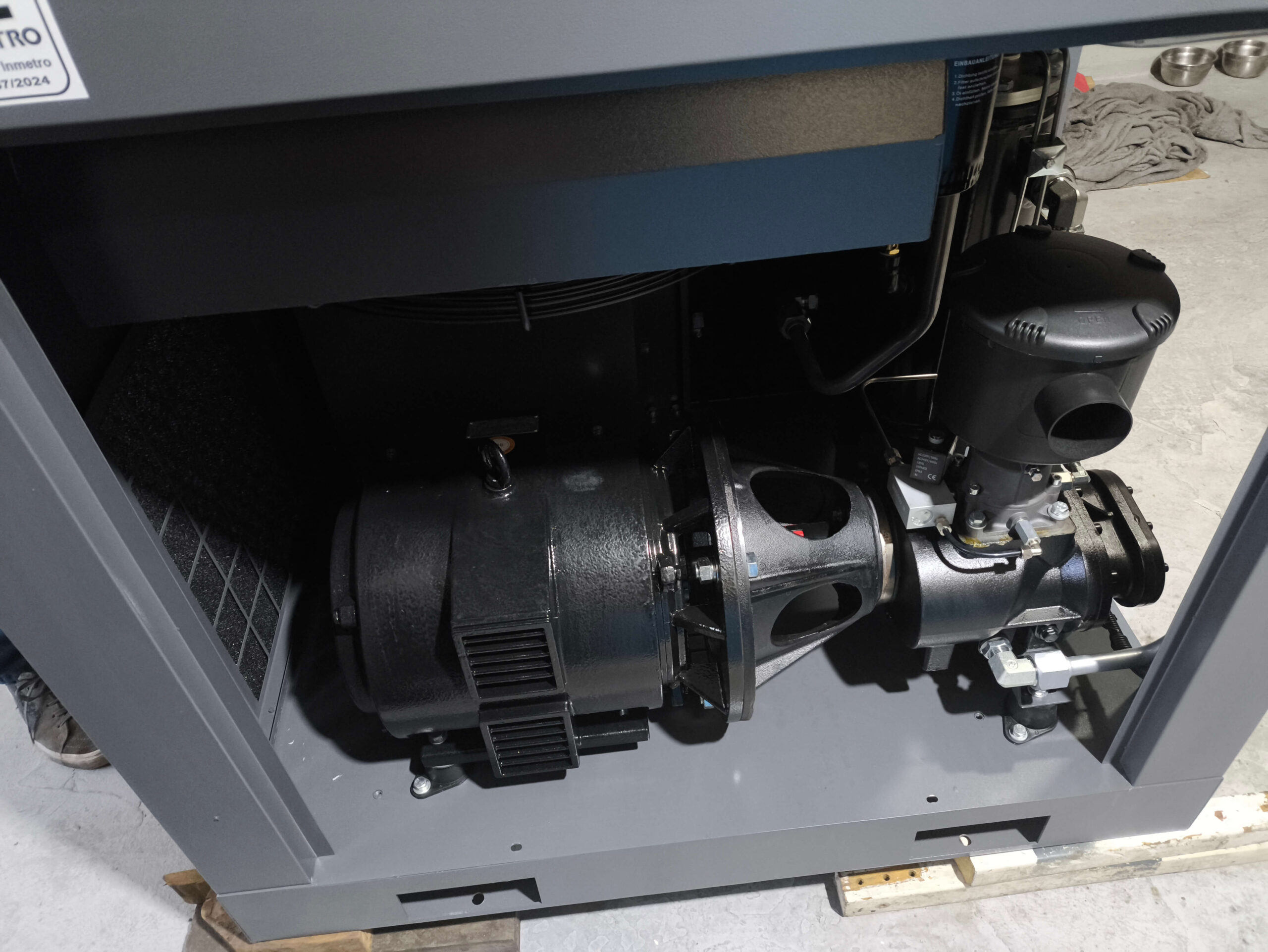 Compressor de Ar Parafuso 20hp - pressão 10bar - Vazão 70,63 pcm Trifásico 380V - Imagem 2